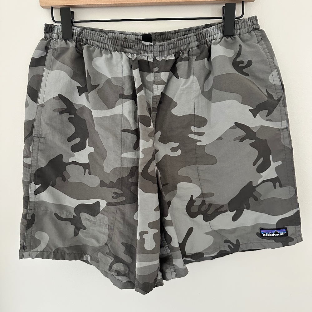 Men’s Patagonia athletic Shorts Size Medium